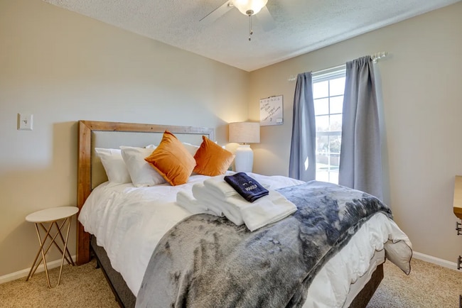 Building Photo - Comfortable Furnished Lumberton Home for Monthly & Long-Term Stays