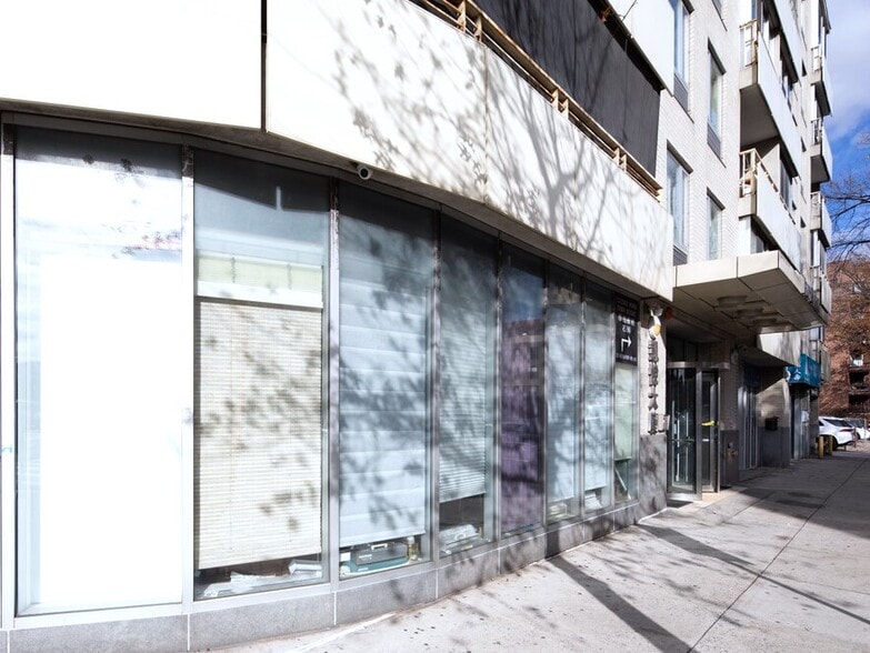 Building Photo - 13203 Sanford Ave