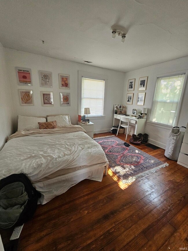 Building Photo - 817 N Park Ave