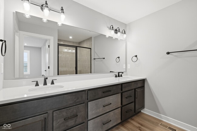 Building Photo - 420 Elite St