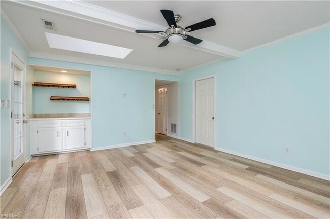 Building Photo - 521 Shakespeare Dr