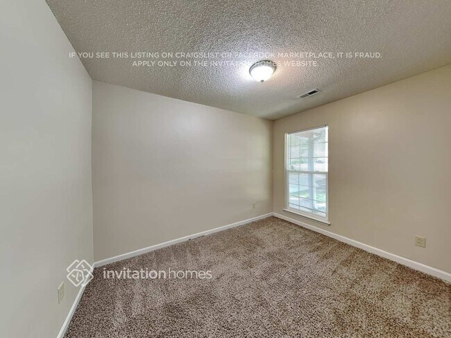 Building Photo - 4700 Cricklewood Ln