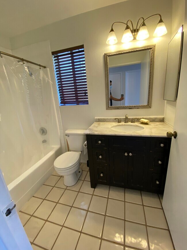 Building Photo - 353 N Colorado Pl