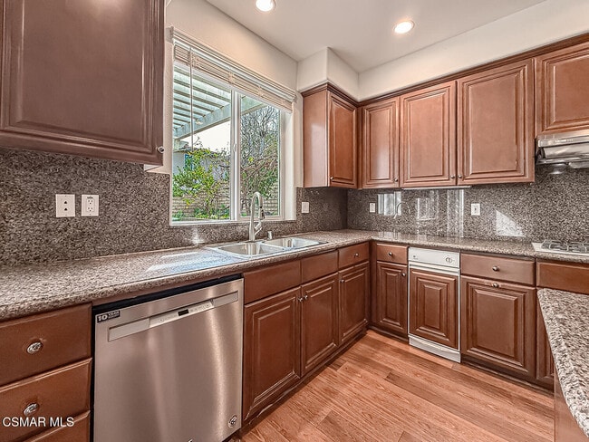 Building Photo - 780 Paseo De Leon