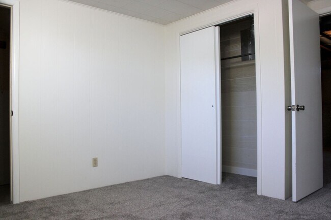 Building Photo - Newly Renovated 3 Bedroom, 1 Bath Duplex – in Lehi!