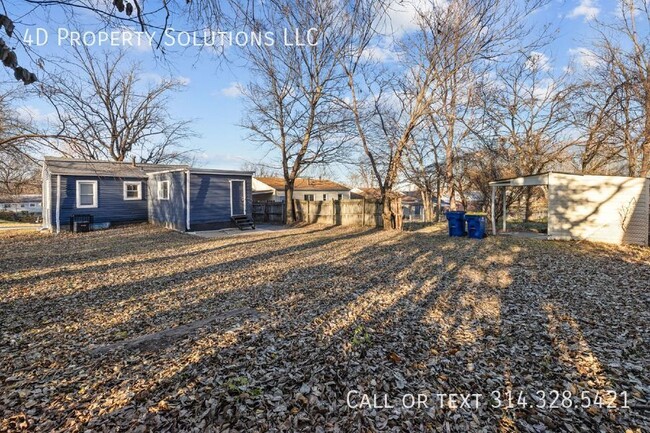 Building Photo - Charming 3-Bedroom Home in St. Louis with ...