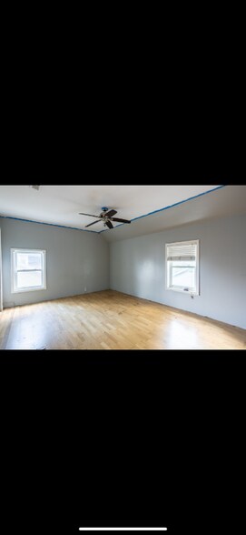 Primary Photo - 1120 Williams St