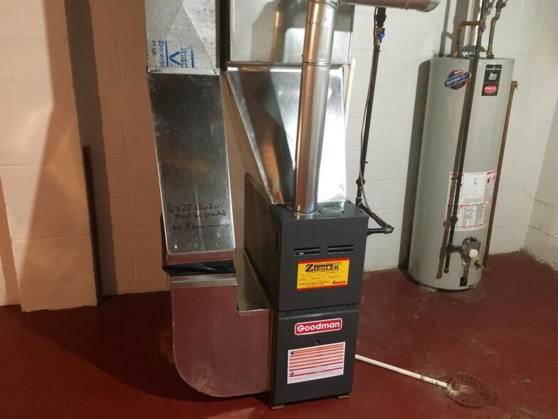 Gas forced air heat/gas hot water heater/central air. - 607 Hood St