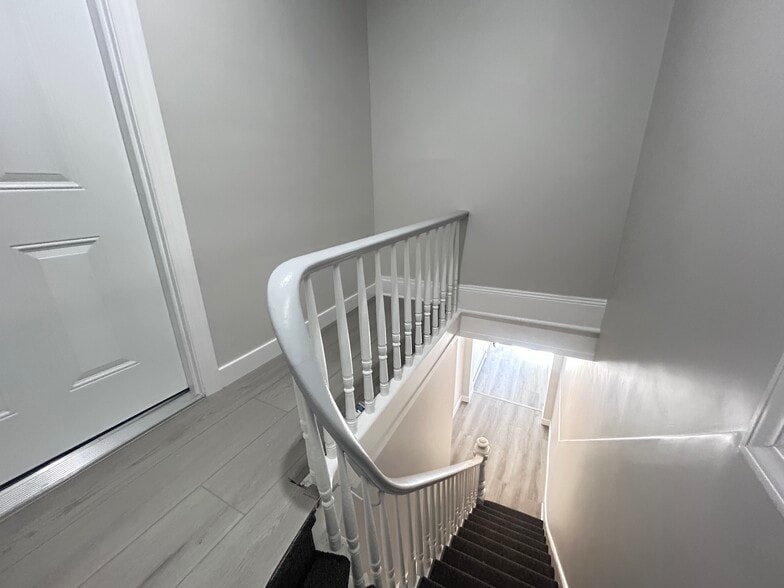 Building Photo - 510 17th St