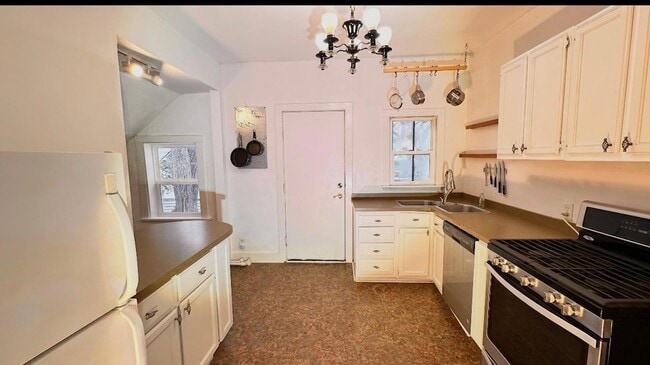 Building Photo - 1253 Ashland Ave