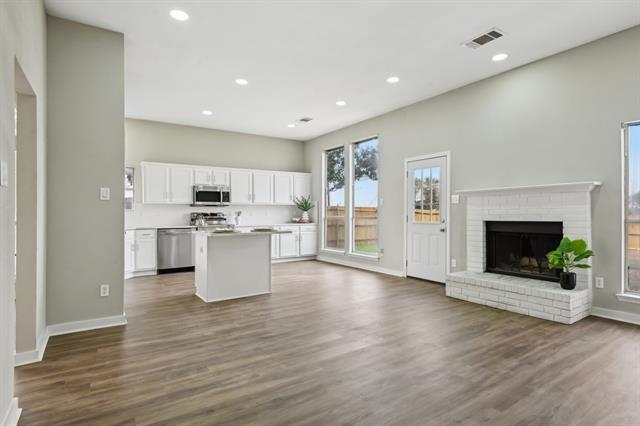 Building Photo - 1201 Cypress Dr