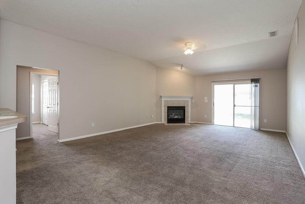 Building Photo - 14075 Golden Eagle Dr
