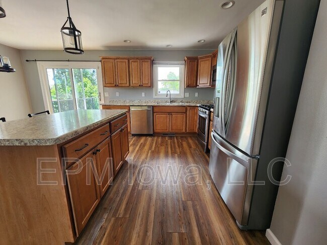 Building Photo - 1702 29th St NW