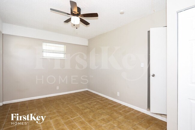 Building Photo - 1291 NW 60th Ave