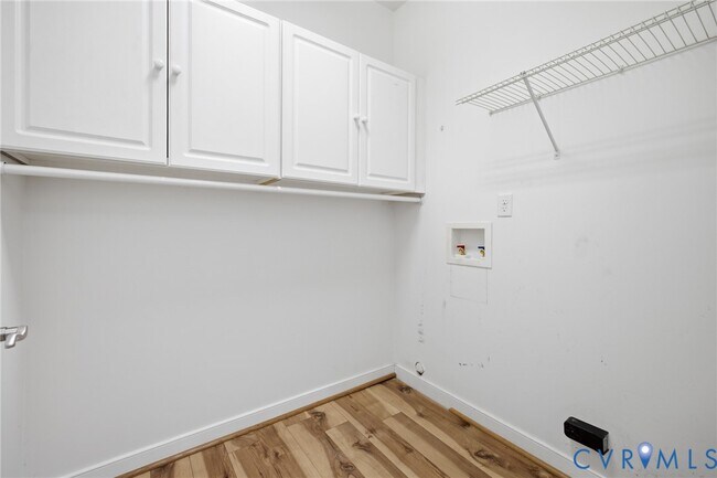 Building Photo - 6613 St Laurence Dr