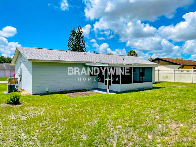 Building Photo - 805 Sprucewood Ln
