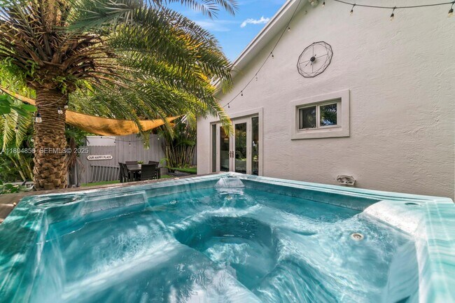 Building Photo - 1631 N 29th Ct