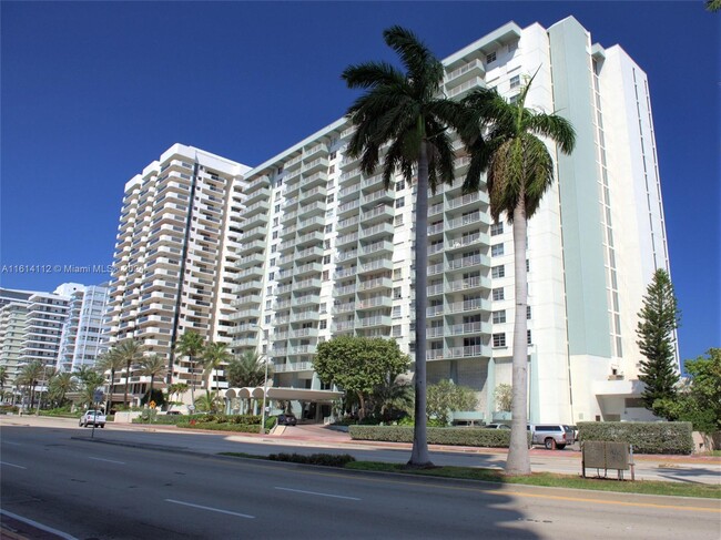 Building Photo - 5701 Collins Ave