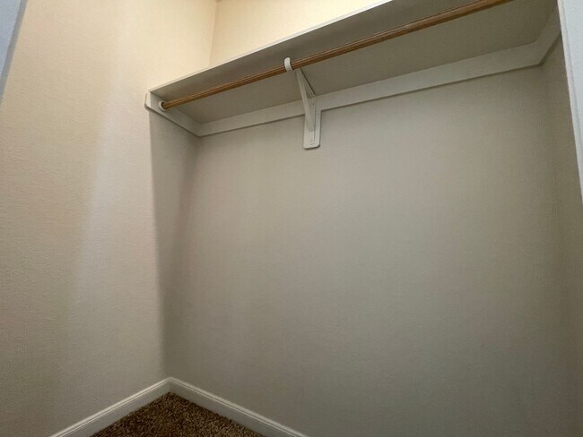 Building Photo - Gated 3-Bed Townhome Near SeaWorld & Lackland AFB — Pets Welcome!