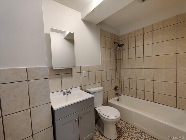 Building Photo - 20 Noxon St