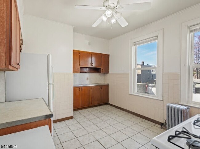Building Photo - 31 Temple Pl