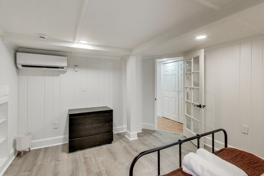 Building Photo - 4414 Volta Pl NW