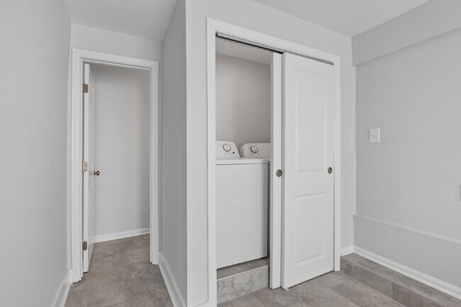 Building Photo - Carriage house in Twickingham