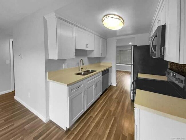 Building Photo - 630 J St