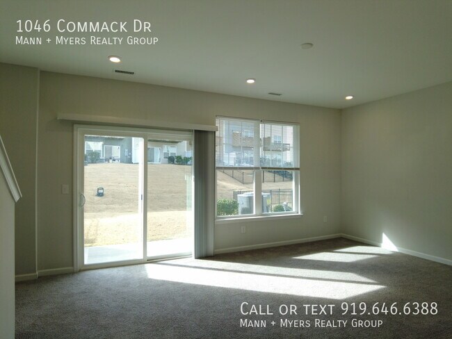 Building Photo - 1046 Commack Dr
