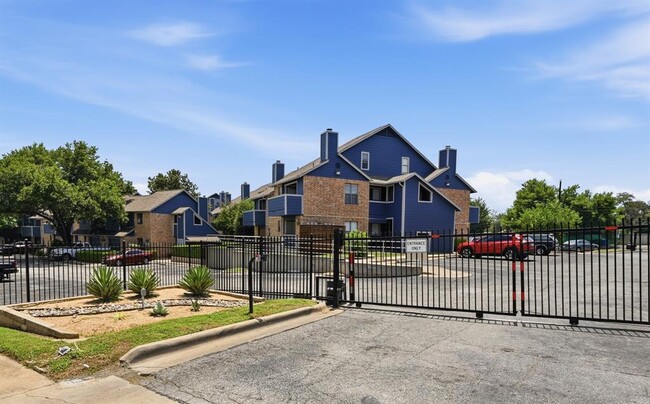 Building Photo - 2500 Burleson Rd