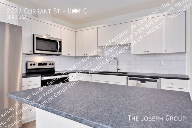 Building Photo - 2237 Currant St