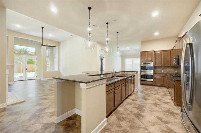 Building Photo - 211 Lake Como Dr
