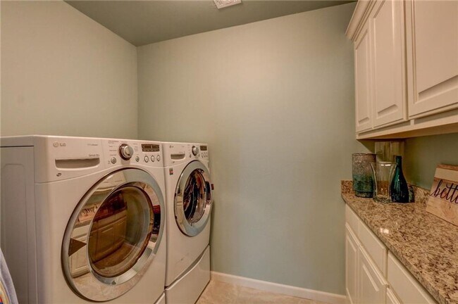 Building Photo - Stunning Edmond Home- Regency Pointe-Neigh...