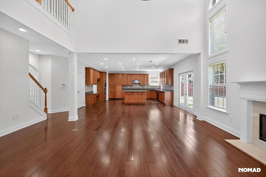 Building Photo - 5485 Sandstone Ct