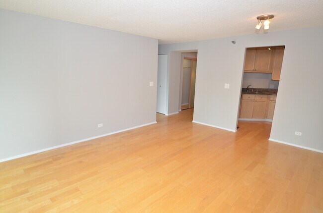 Building Photo - 195 N Harbor Dr