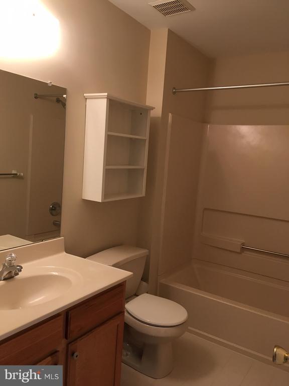 Building Photo - 254 Yorktown Ct