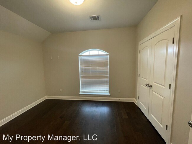 Building Photo - 3 br, 2 bath House - 4001 False River Drive
