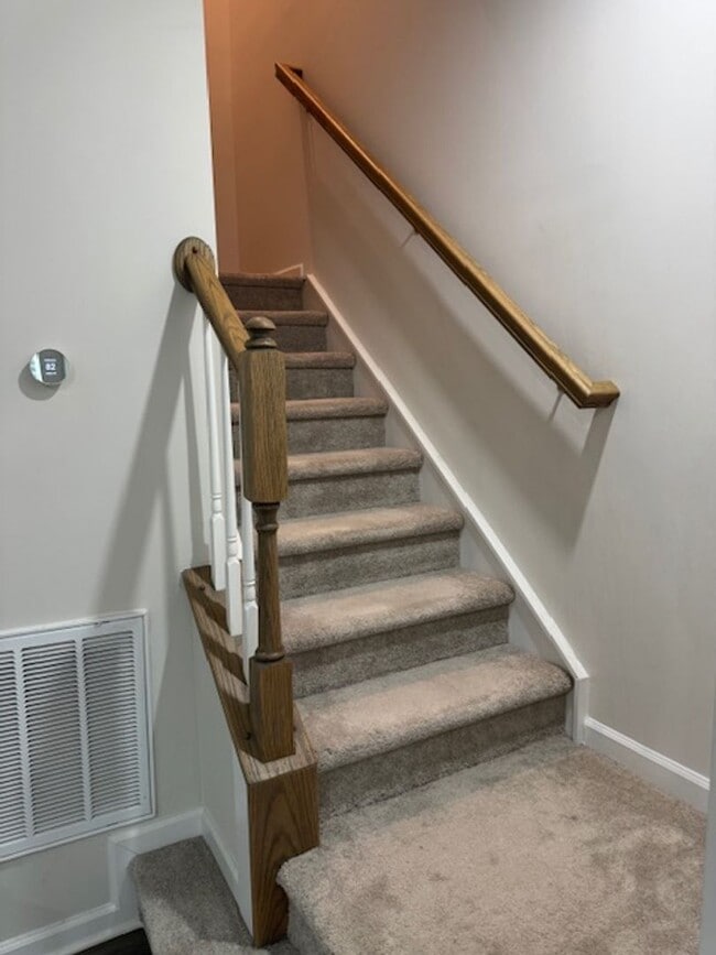 Building Photo - 4BR 3.5BA Townhome w/ 2-Car Garage • Quartz-Island Kitchen • Balcony in Matthews