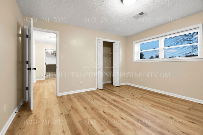 Building Photo - 1352 Hunters Ln