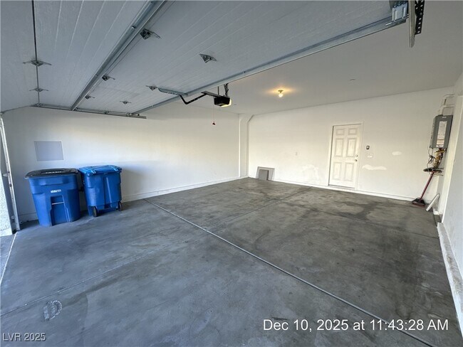 Building Photo - 117 Destiny Orch Ct