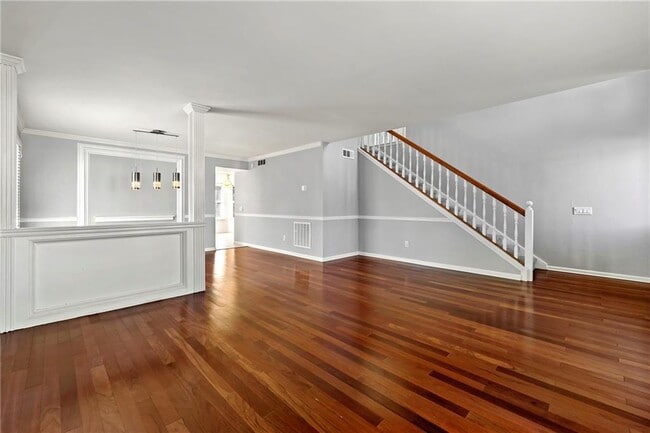 Building Photo - 3744 Misty Wood Dr N W
