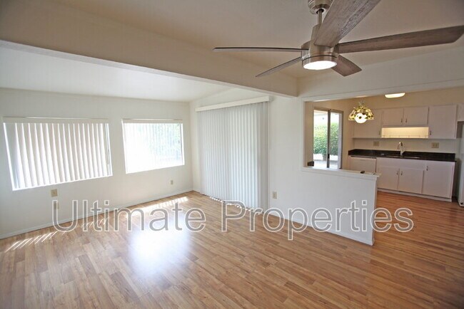 Building Photo - 9859 W Emberwood Dr