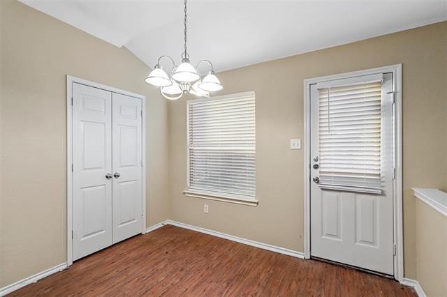 Building Photo - 2811 Briarbrook Dr