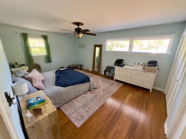 Building Photo - Single Family beauty in Greenville Sound