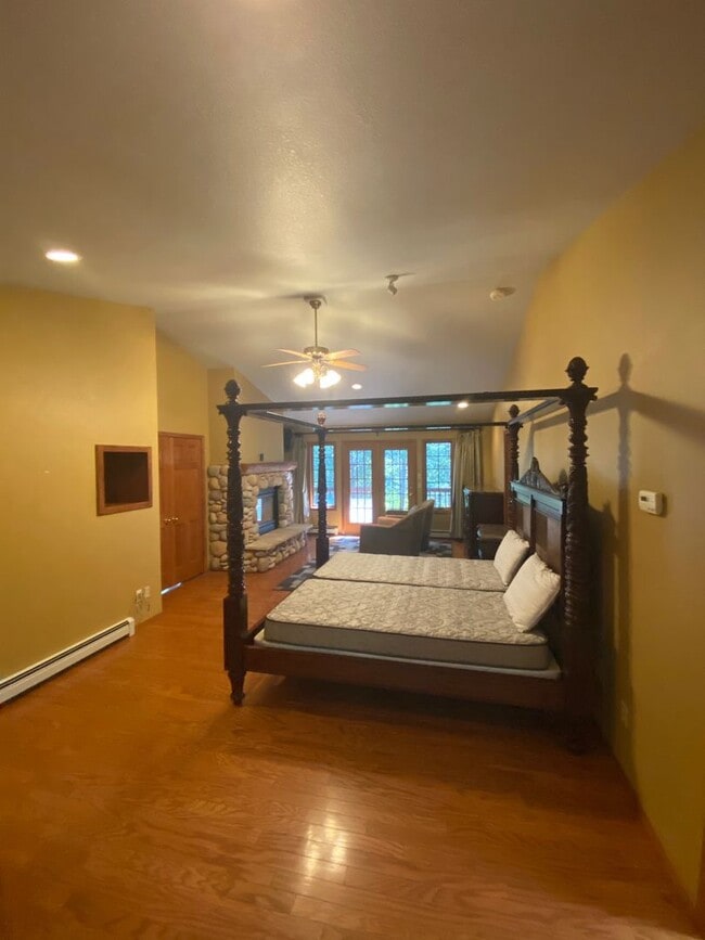 Building Photo - Quaint Country Living (APP#143)