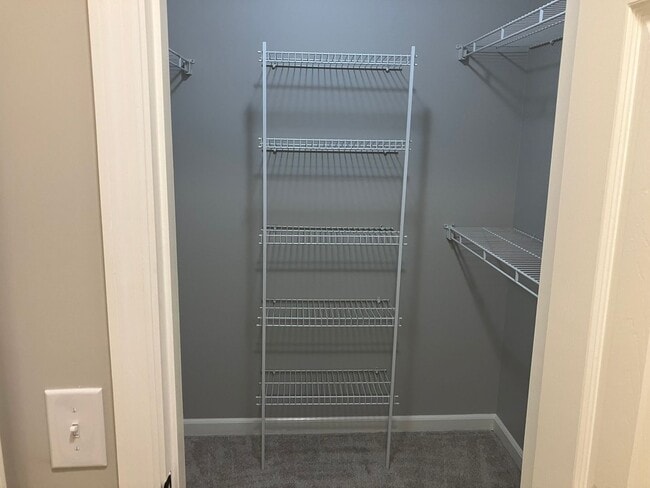 Building Photo - 2 Bedroom / 2.5 Bathroom @ Brighton Bay