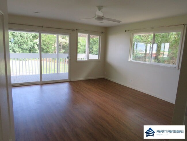 Building Photo - 500 Kaanini St