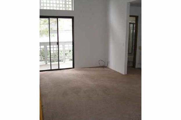 Building Photo - 520 Via De La Valle