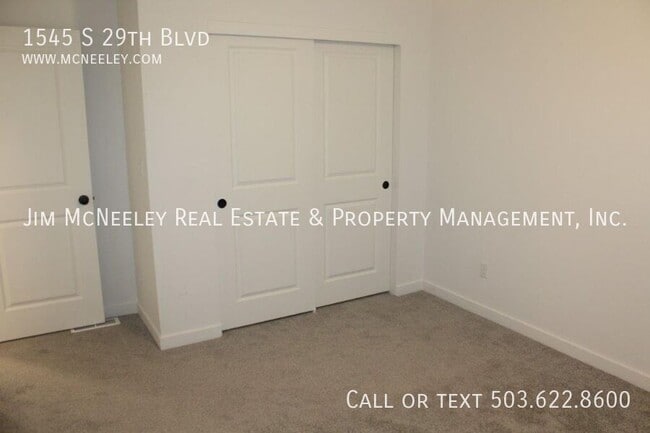 Building Photo - 1545 S 29th Blvd