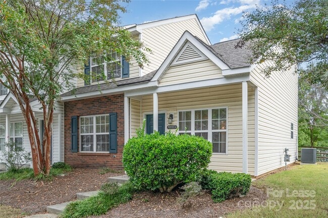 Building Photo - 16849 Greenlawn Hills Ct
